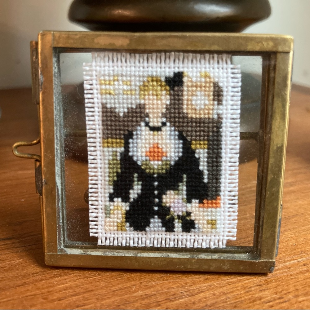 Manet’s “A Bar at the Folies-Bergère” in Mini Cross Stitch Art - Picture 3 of 4